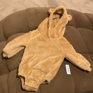 NWT Old Navy Soft Camel One Piece with Front Pockets in Size 18-24 Mos.